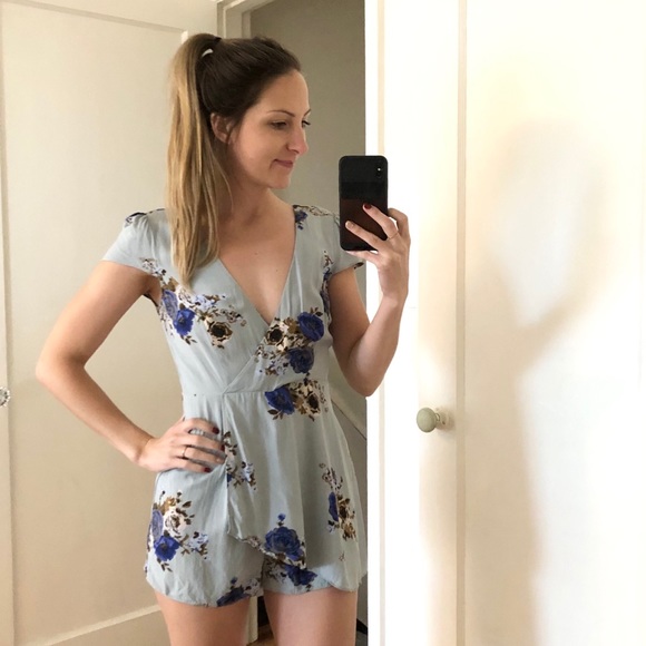 FOREVER 21 Blue Floral Romper Size Small - Picture 6 of 8